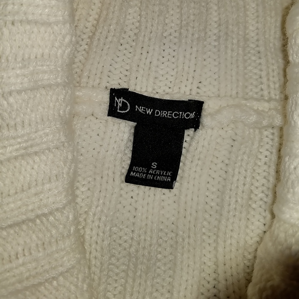 Fringy sweater - Picture 2 of 3